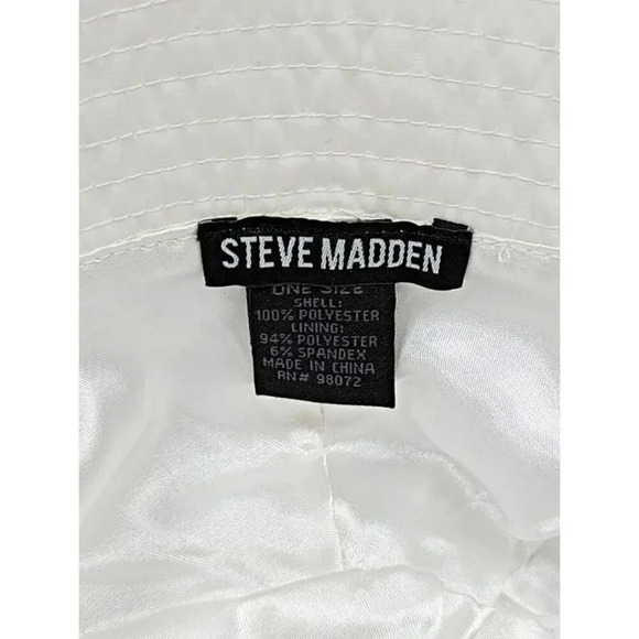Steve Madden Women's Satin Lined Nylon Bucket Hat White O/S (MSRP $36) - Picture 4 of 5